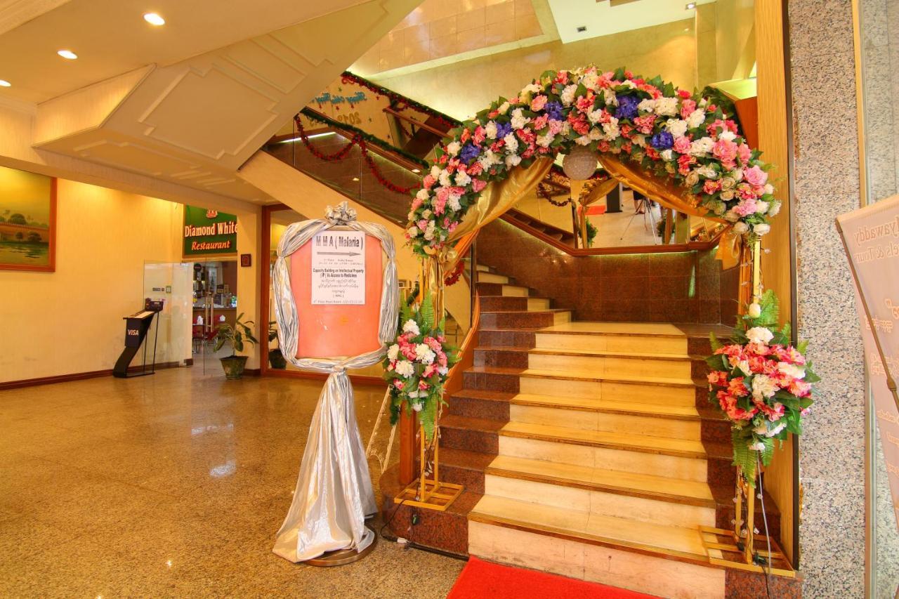 Central Hotel  Yangon Exterior foto